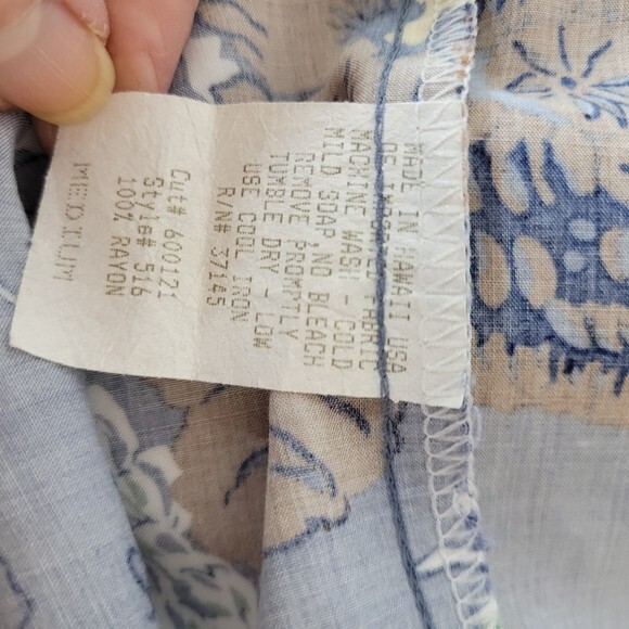 Hilo Hattie Mens Short Sleeve Shirt Blue Floral‎ Size M - Picture 3 of 8